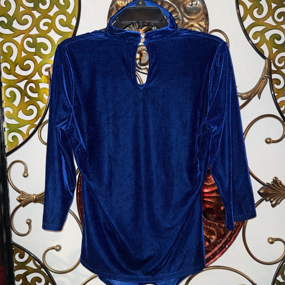 Royal Blue Vince Camuto Polyester Velvet-Feel Top Size M